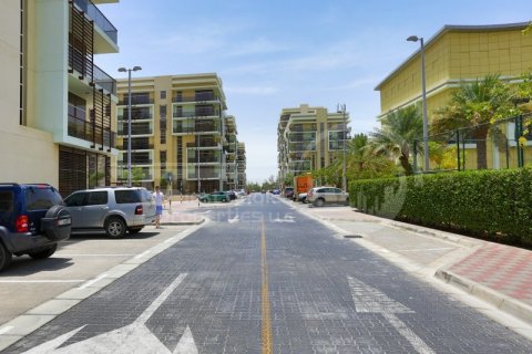 Apartment in Abu Dhabi, UAE 3 bedrooms, 176 sq.m. № 410555 - photo 20