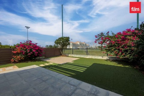 Villa zum Verkauf in Dubai, VAE 4 Schlafzimmer, 397.2 m2 Nr. 722359 - Foto 6