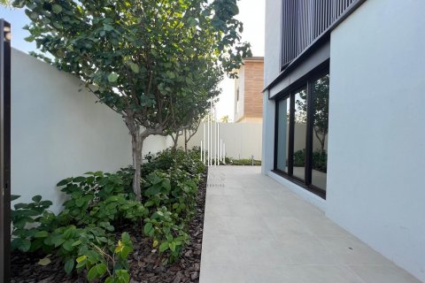 Vilë në Saadiyat Island, Abu Dhabi, Emiratet e Bashkuara Arabe 5 dhoma gjumi, 814.3 m2. № 528943 - Foto 28