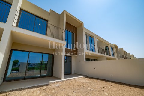 Villa à louer à The Valley, Dubai, EAU 3 chambres, 173.99988676 m2 № 702865 - photo 5