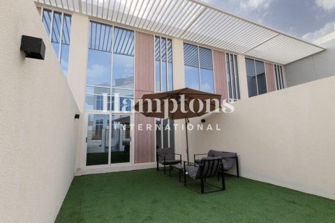 Adosado en alquiler en Rukan, Dubai, EAU 2 dormitorios, 123.79975071 m2 № 702867 - foto 8