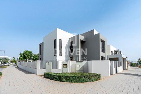Villa til leje i Dubai Hills Estate, Dubai, UAE 5 soveværelser, 395.49 kvm № 756931 - foto 2