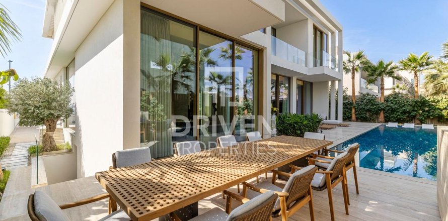 Villa i Jumeirah, Dubai, UAE 6 soveværelser, 880.44 kvm № 761470