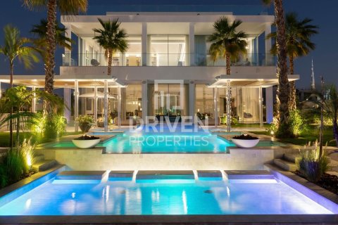 Villa till försäljning i Jumeirah, Dubai, UAE 5 sovrum, 1602.76 kvm Nr. 761466 - fotografi 11
