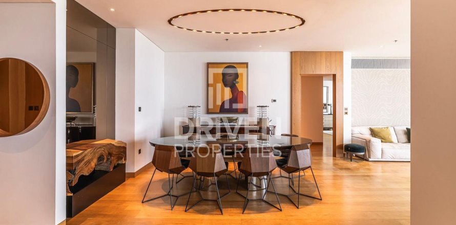 Leilighet i Jumeirah, Dubai, Emiratene 3 soverom, 244.43 kvm nr. 761467