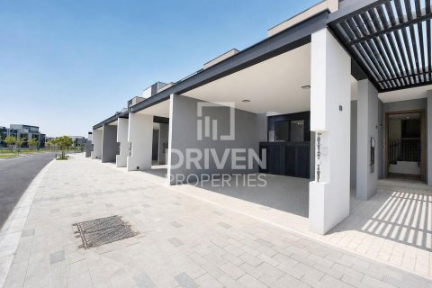 Villa a Mudon, Dubai, EAU 3 camere da letto, 168.62 mq. № 741821