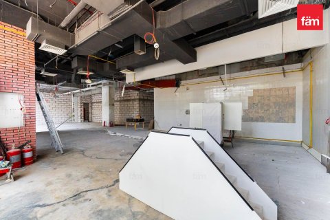Tienda en alquiler en Al Barsha, Dubai, EAU 561 m2 № 726255 - foto 2