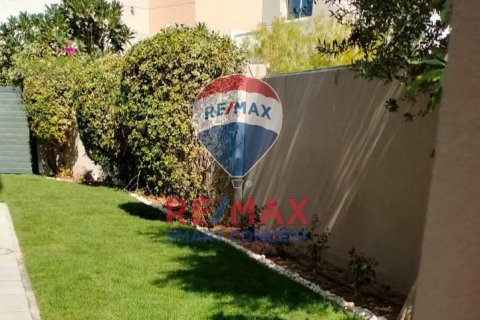 Villa Al Reef, Abu Dhabijā, AAE 5 istabas, 273.4 m2 Nr. 580527 - attēls 2