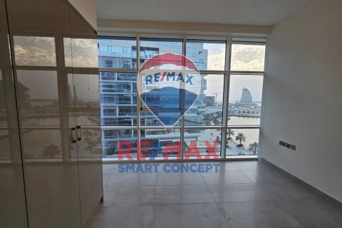 Apartment til salg i Al Raha Beach, Abu Dhabi, UAE 3 soveværelser, 171.3 kvm № 437368 - foto 6