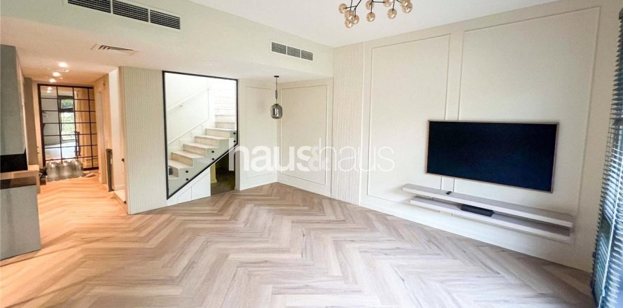 Városi lakóépület itt: Dubai Hills Estate, Dubai, EAE, 3 hálószoba, 211 m², azonosító: 626475
