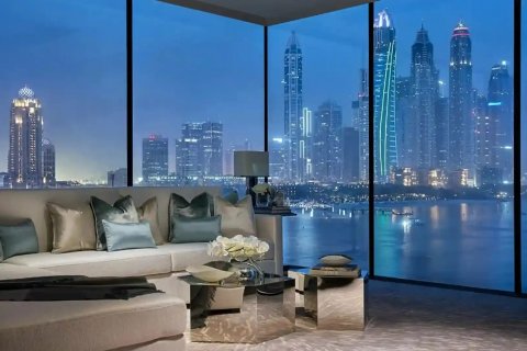 Penthouse in Dubai, UAE 4 bedrooms, 7679 sq.m. № 632644