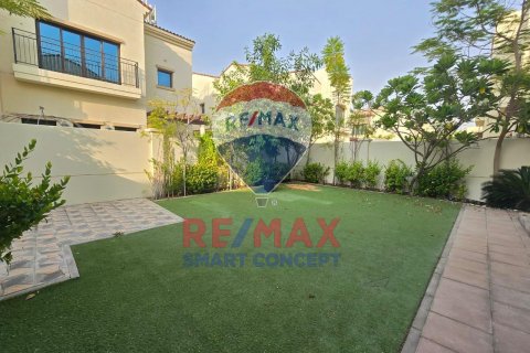 Vilă de închiriat în Al Salam Street, Abu Dhabi, EAU 3 dormitoare, 353 mp.  №506994 - poză 19