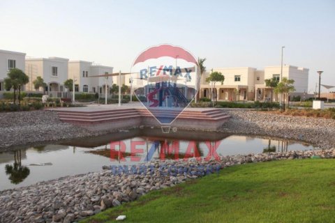 Villa in vendita a Al Ghadeer, Abu Dhabi, EAU 3 camere da letto, 226 mq. № 506990 - foto 6