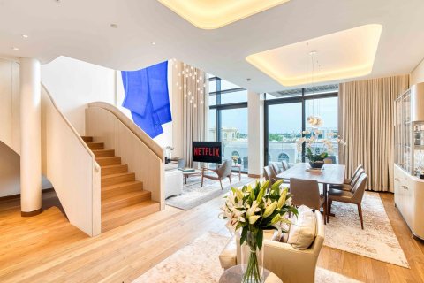 Jumeirah、Dubai、UAEにあるマンション 3ベッドルーム、300.91 m2 No753514