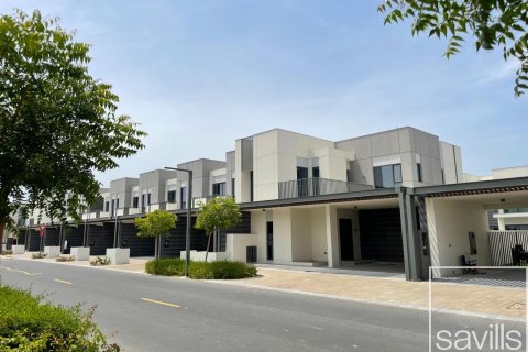 Adosado en Arabian Ranches 3, Dubai, EAU 4 dormitorios, 223.52 m² № 766847