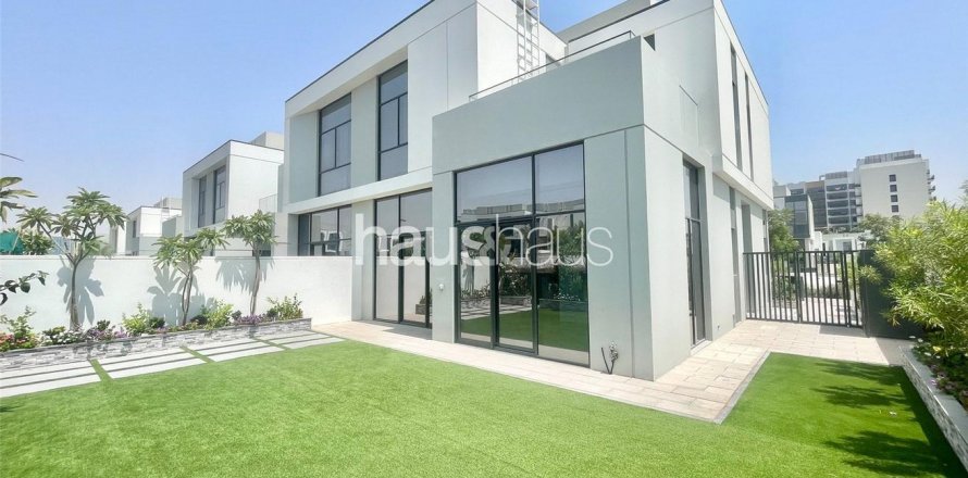 Radový dom v Al Furjan, Dubai, SAE 4 spálne, 330 m2 č. 626522