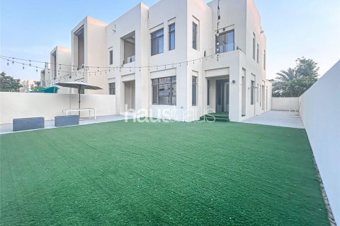 Villa Reem, Dubaijā, AAE 3 istabas, 338 m2 Nr. 626523