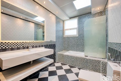 Vilă de închiriat în Al Barsha, Dubai, EAU 5 dormitoare, 1151.72 mp. №747935 - poză 21