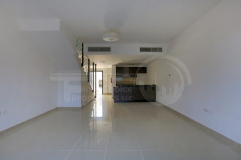 Huvila Al Reef, Abu Dhabi, Arabiemiraatit 3 makuuhuonetta, 225.2 m2 № 406813 - kuva 4