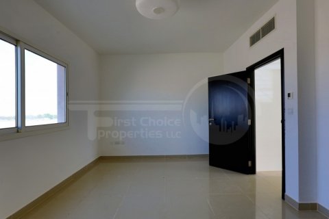 Huvila Al Reef, Abu Dhabi, Arabiemiraatit 3 makuuhuonetta, 225.2 m2 № 406813 - kuva 8