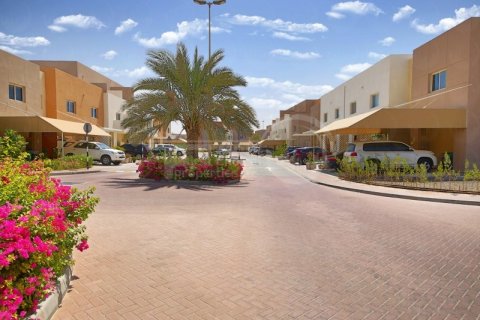 Huvila Al Reef, Abu Dhabi, Arabiemiraatit 3 makuuhuonetta, 225.2 m2 № 406813 - kuva 19