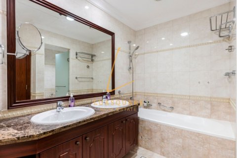 Appartement te huur in Palm Jumeirah, Dubai, VAE 2 slaapkamers, 164 vr.m., nr 722858 - foto 11