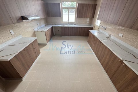 Willa do wynajęcia w Umm Suqeim, Dubai, ZEA 4 sypialnie, 372 mkw., nr 662074 - zdjęcie 9