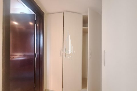 Villa te huur in Sas Al Nakheel, Abu Dhabi, VAE 3 slaapkamers, 278.7 vr.m., nr 534162 - foto 11