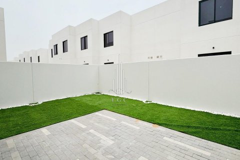 Rijtjeshuis te koop in Yas Island, Abu Dhabi, VAE 2 slaapkamers, 168.7 vr.m., nr 534163 - foto 2