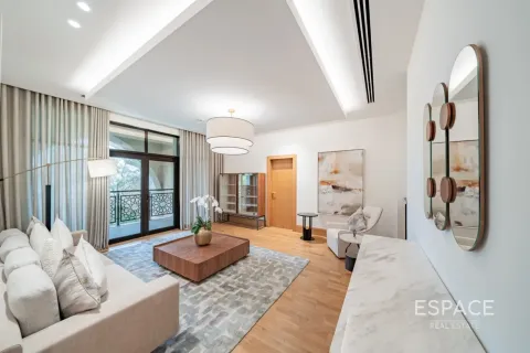 Villa sa Palm Jumeirah, Dubai, UAE 5 silid-tulugan, 413 sq.m. № 738338 - larawan 13