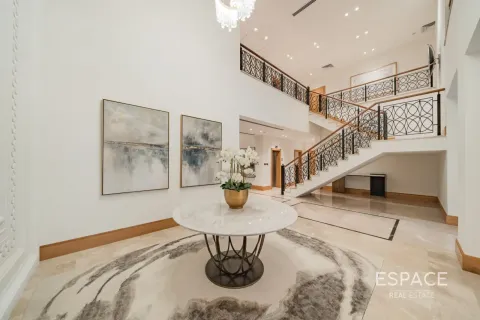 Villa sa Palm Jumeirah, Dubai, UAE 5 silid-tulugan, 413 sq.m. № 738338 - larawan 2
