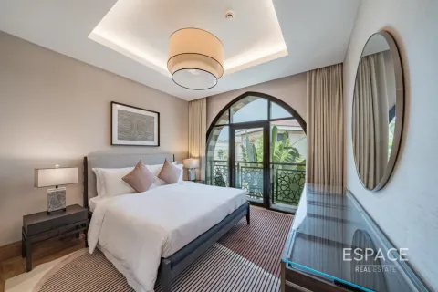 Villa sa Palm Jumeirah, Dubai, UAE 5 silid-tulugan, 413 sq.m. № 738338 - larawan 12