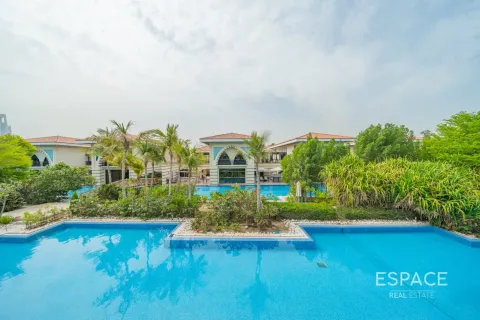 Vila u Palm Jumeirah, Dubai, UAE 4 spavaćih soba, 369 m2 Br. 738340 - fotografija 14