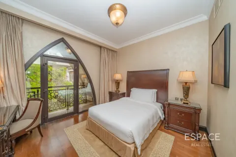Vila u Palm Jumeirah, Dubai, UAE 4 spavaćih soba, 369 m2 Br. 738340 - fotografija 12
