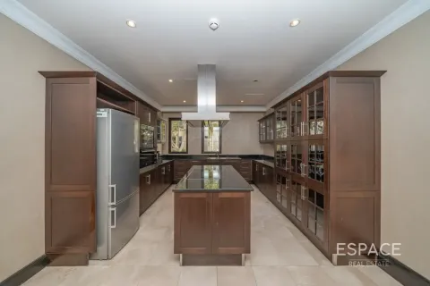 Vila u Palm Jumeirah, Dubai, UAE 4 spavaćih soba, 369 m2 Br. 738340 - fotografija 5