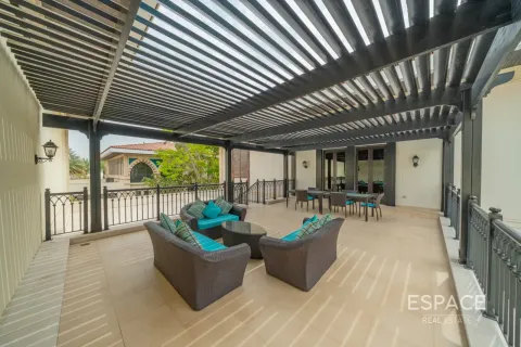 Vila u Palm Jumeirah, Dubai, UAE 4 spavaćih soba, 369 m2 Br. 738340 - fotografija 17