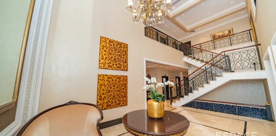 Villa in Palm Jumeirah, Dubai, VAE: 5 Schlafzimmer, 413 m2 Nr. 738339