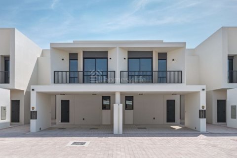 Villa à Town Square, Dubai, EAU: 3 chambres, 177 m2 № 726424