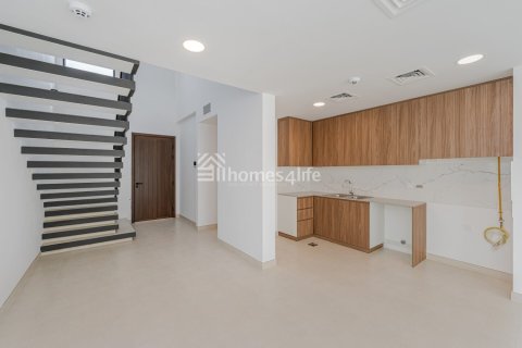 Shtëpi në qytet në Town Square, Dubai, Emiratet e Bashkuara Arabe 4 dhoma gjumi, 259 m2. № 726423