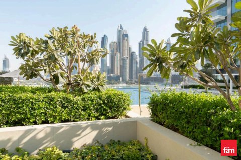 Apartment in Dubai Harbour, UAE 1 bedroom, 73.3 sq.m. № 702664 - photo 13