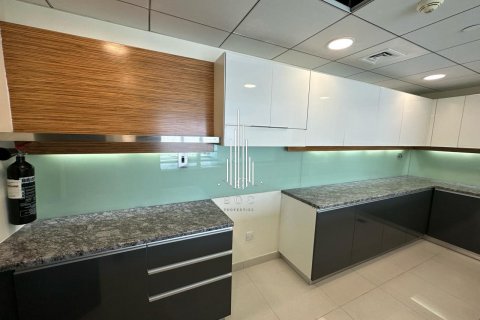 Apartamento para arrendamento em Al Bateen, Abu Dhabi, EAU 2 quartos, 74.3 m2 № 482196 - foto 10