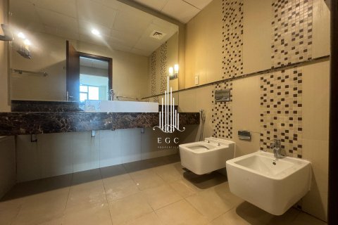 Снять в аренду квартиру в Corniche Road, Абу-Даби, ОАЭ 4 спальни, 297.3м2, № 482200 - фото 22