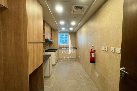 Снять в аренду квартиру в Corniche Road, Абу-Даби, ОАЭ 4 спальни, 297.3м2, № 482200 - фото 6