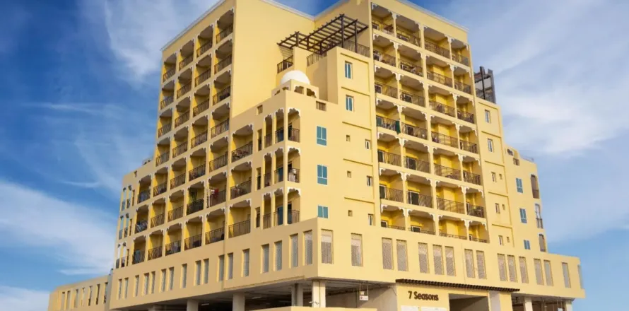 Huoneisto Al Warsan, Dubai, Arabiemiraatit 1 huone, 63.57 m2 № 752953