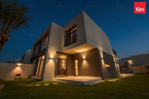 Villa til salg i Dubai, UAE 3 soveværelser, 347.7 kvm № 703684 - foto 27
