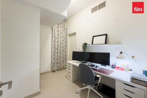 Villa til salg i Dubai, UAE 3 soveværelser, 347.7 kvm № 703684 - foto 16