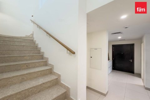 Villa til salg i Dubai, UAE 3 soveværelser, 347.7 kvm № 703684 - foto 7