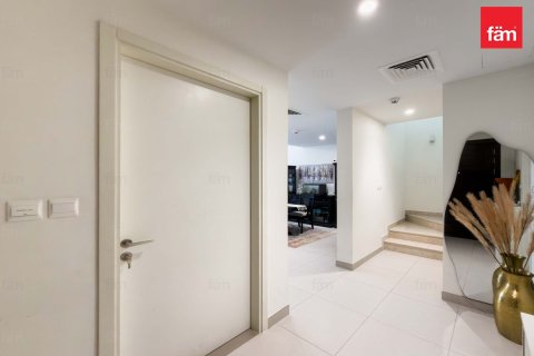 Villa til salg i Dubai, UAE 3 soveværelser, 347.7 kvm № 703684 - foto 6