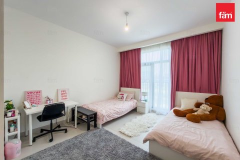 Villa til salg i Dubai, UAE 3 soveværelser, 347.7 kvm № 703684 - foto 21
