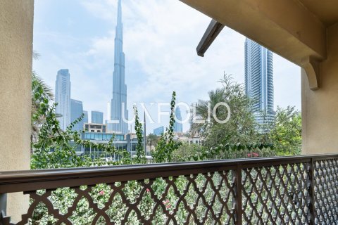 Appartement à Old Town, Dubai, EAU: 2 chambres, 124 m2 № 627498